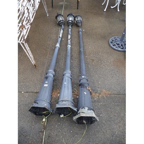 133 - 3X DRIVEWAY LAMPS