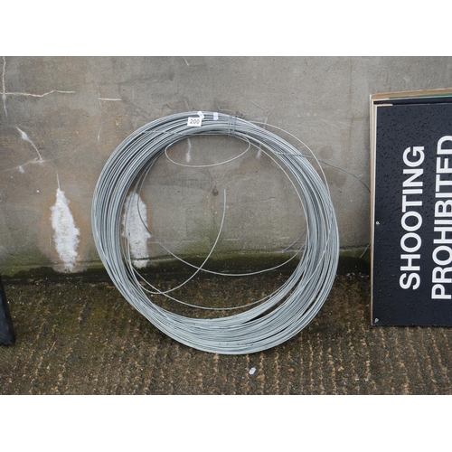 201 - ROLL OF BULL WIRE