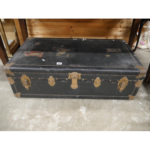 462 - VINTAGE TRUNK WITH WHITE STAR LINE LABEL WITH KEY