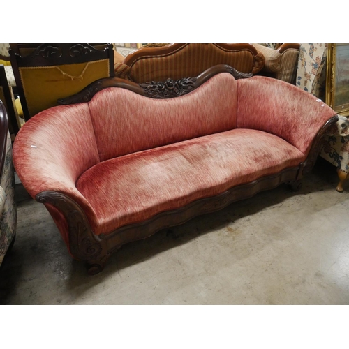 558 - VICTORIAN COUCH
