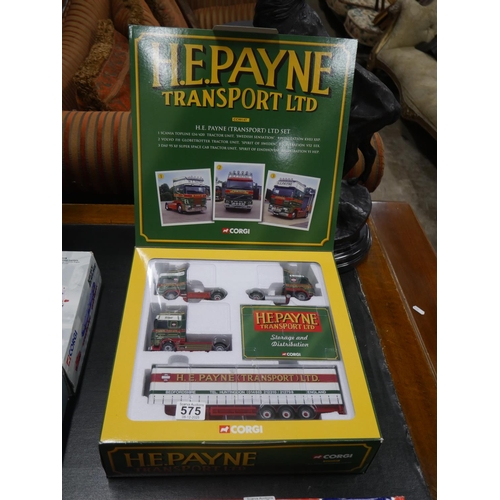 575 - BOXED PAYNE SET