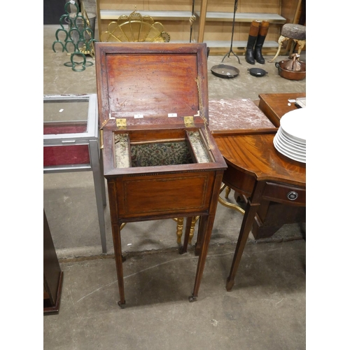 600 - INLAID EDWARDIAN SEWING TABLE