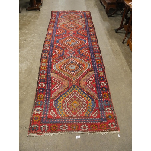 260 - HAND KNOTTED RUNNER RUG