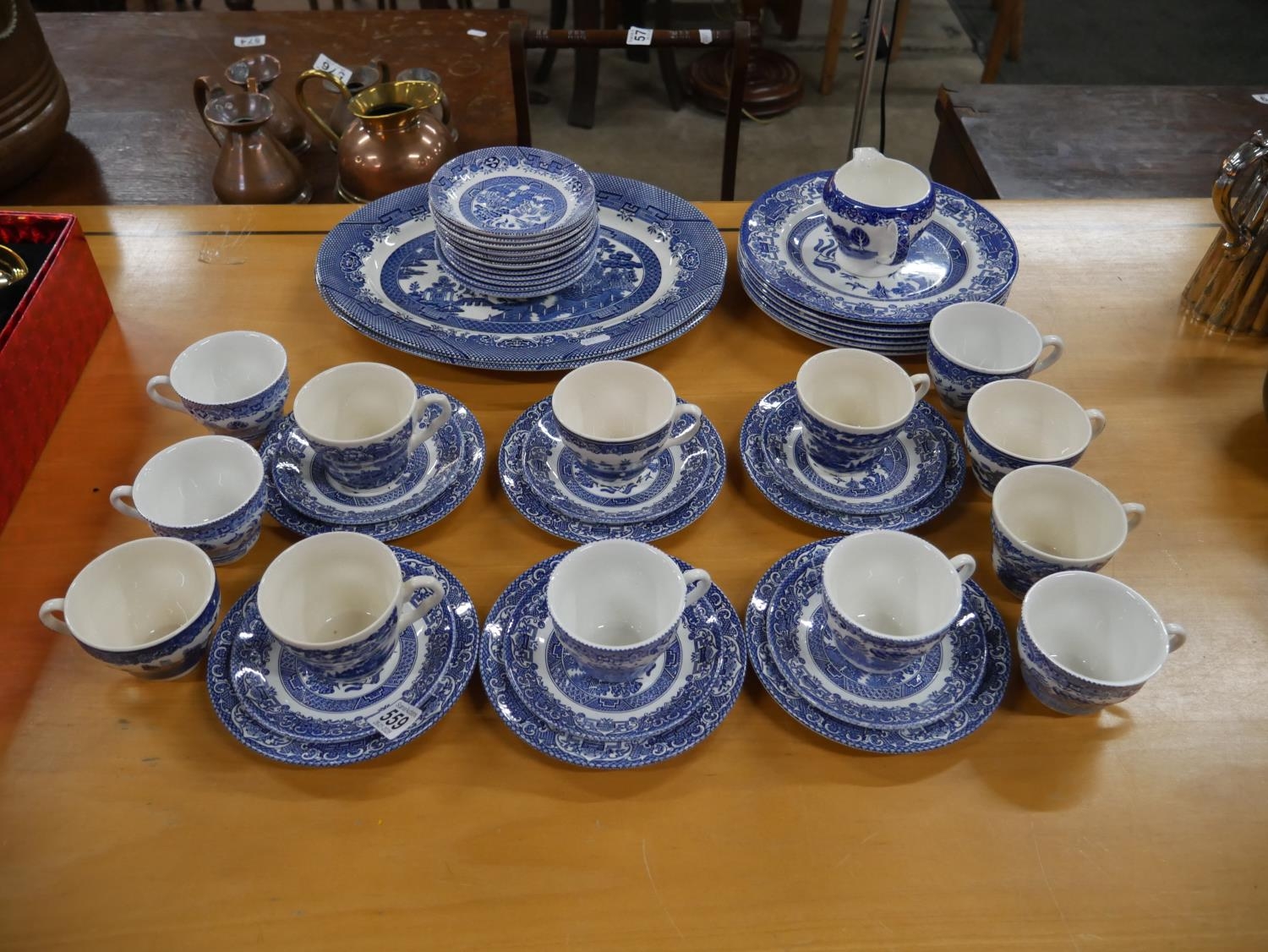 LOT OF BLUE AND WHITE DELPH