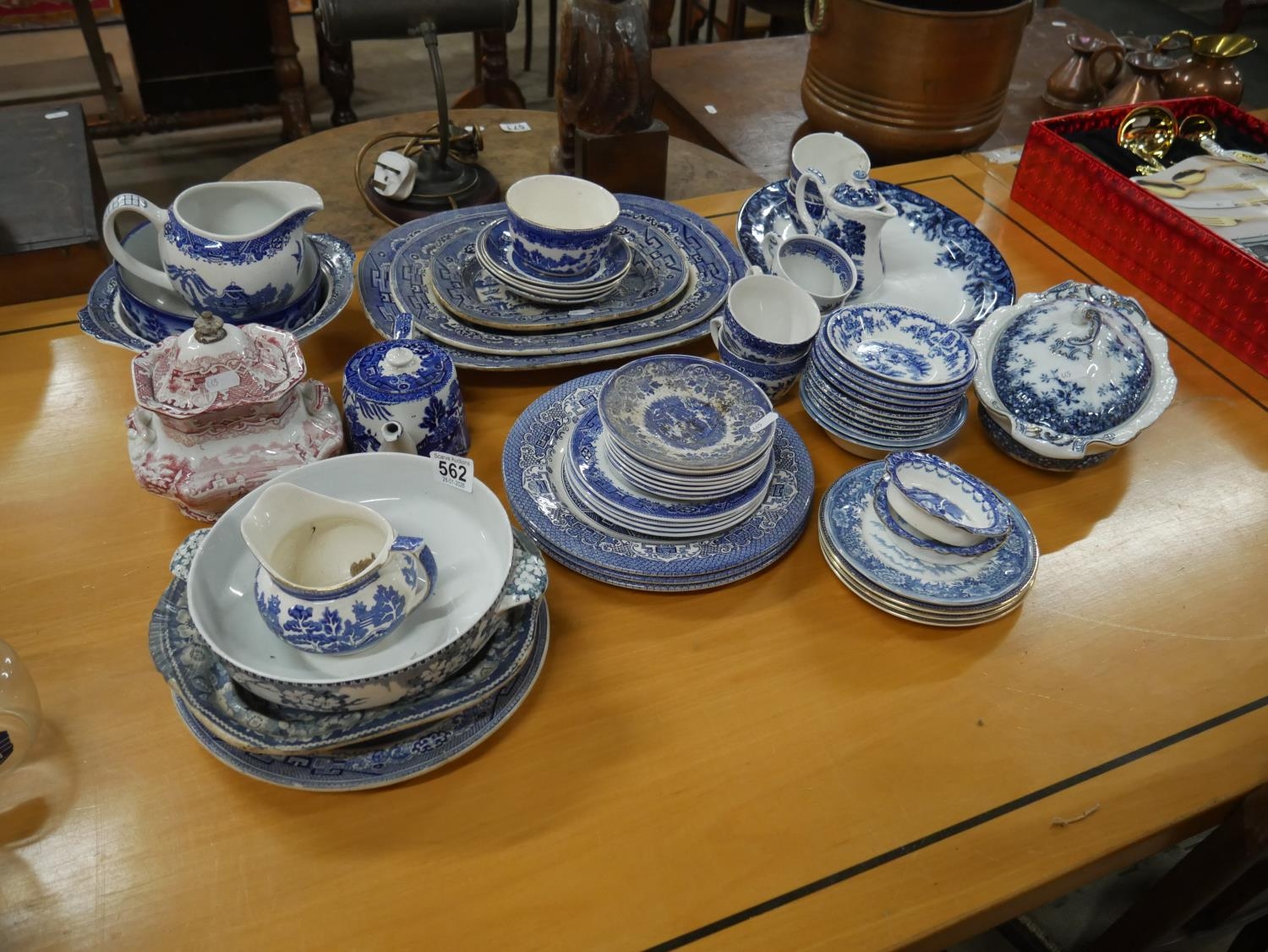 LOT OF BLUE AND WHITE DELPH