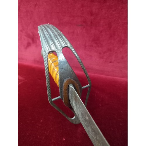 19 - BRITISH NAVAL SWORD 1770 TOTAL LENGTH 32 1/2 INCHES