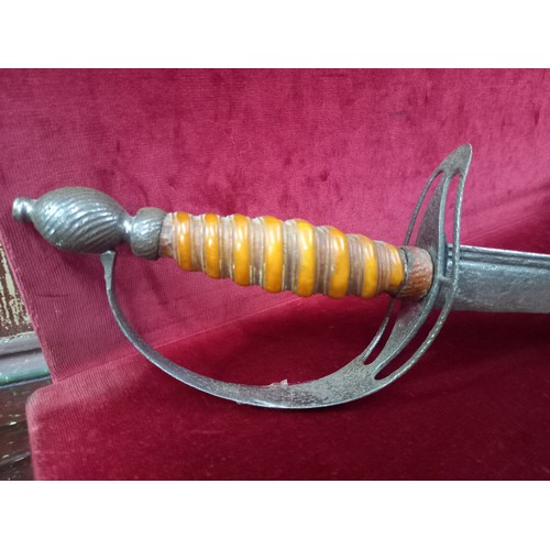 19 - BRITISH NAVAL SWORD 1770 TOTAL LENGTH 32 1/2 INCHES