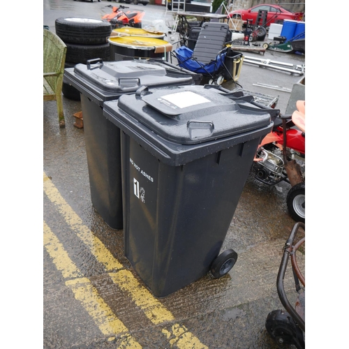111 - 2 WHEELIE BINS
