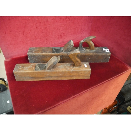 187 - 2 WOOD PLANES