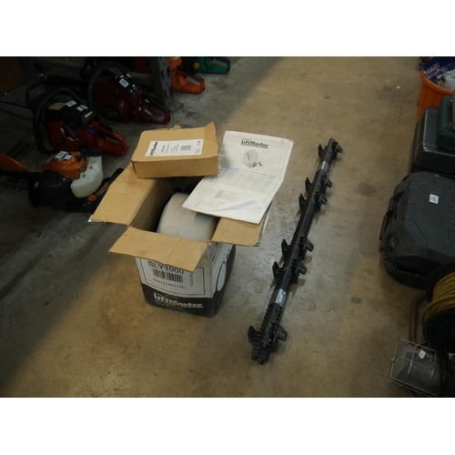 203 - ELECTRIC GATE MOTOR AND RUNNERS