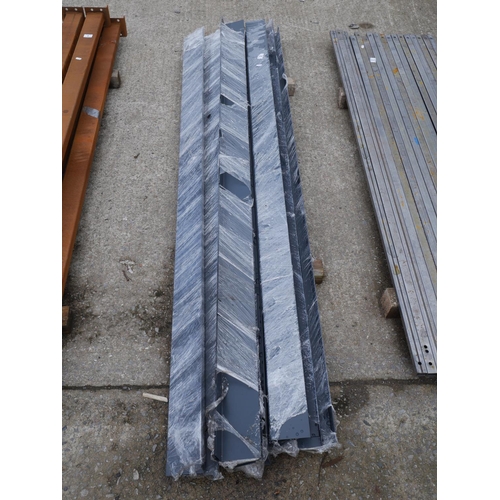 Lot 2         