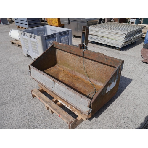 Lot 34        