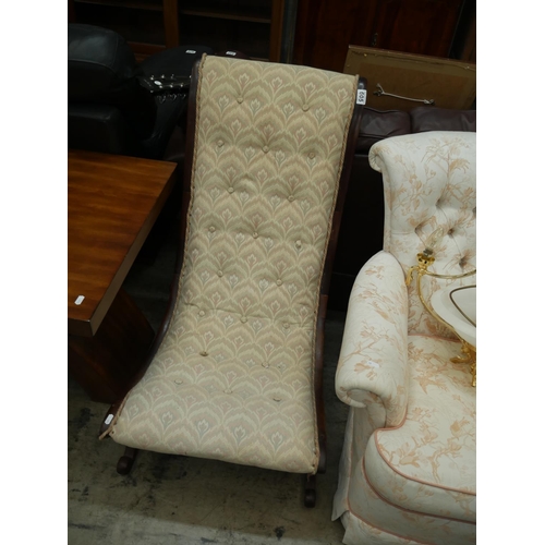 605 - ANTIQUE SLIPPER CHAIR