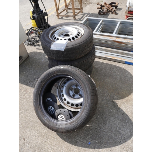 85 - VOLKS WAGON VAN WHEELS