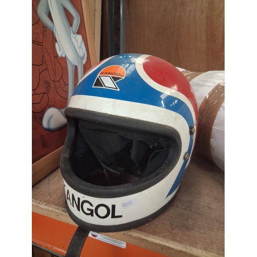 901 - VINTAGE HELMET