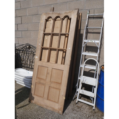 95 - LOT OF NEW DOORS