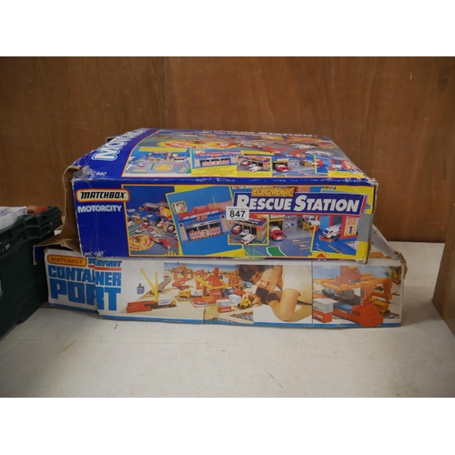 847 - 2 BOXED GAMES