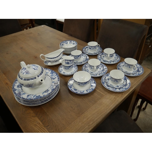 BLUE AND WHITE DELPH