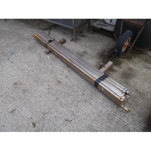 Lot 4         
