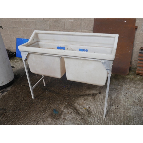 Lot 34        