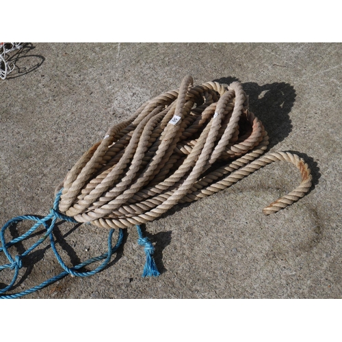 50 - LARGE ROPE