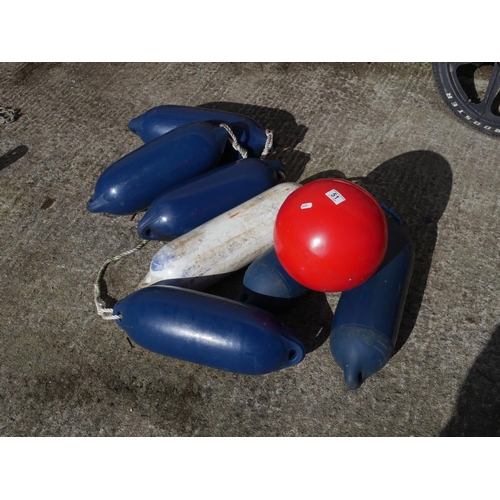 51 - 7 BOAT FENDERS