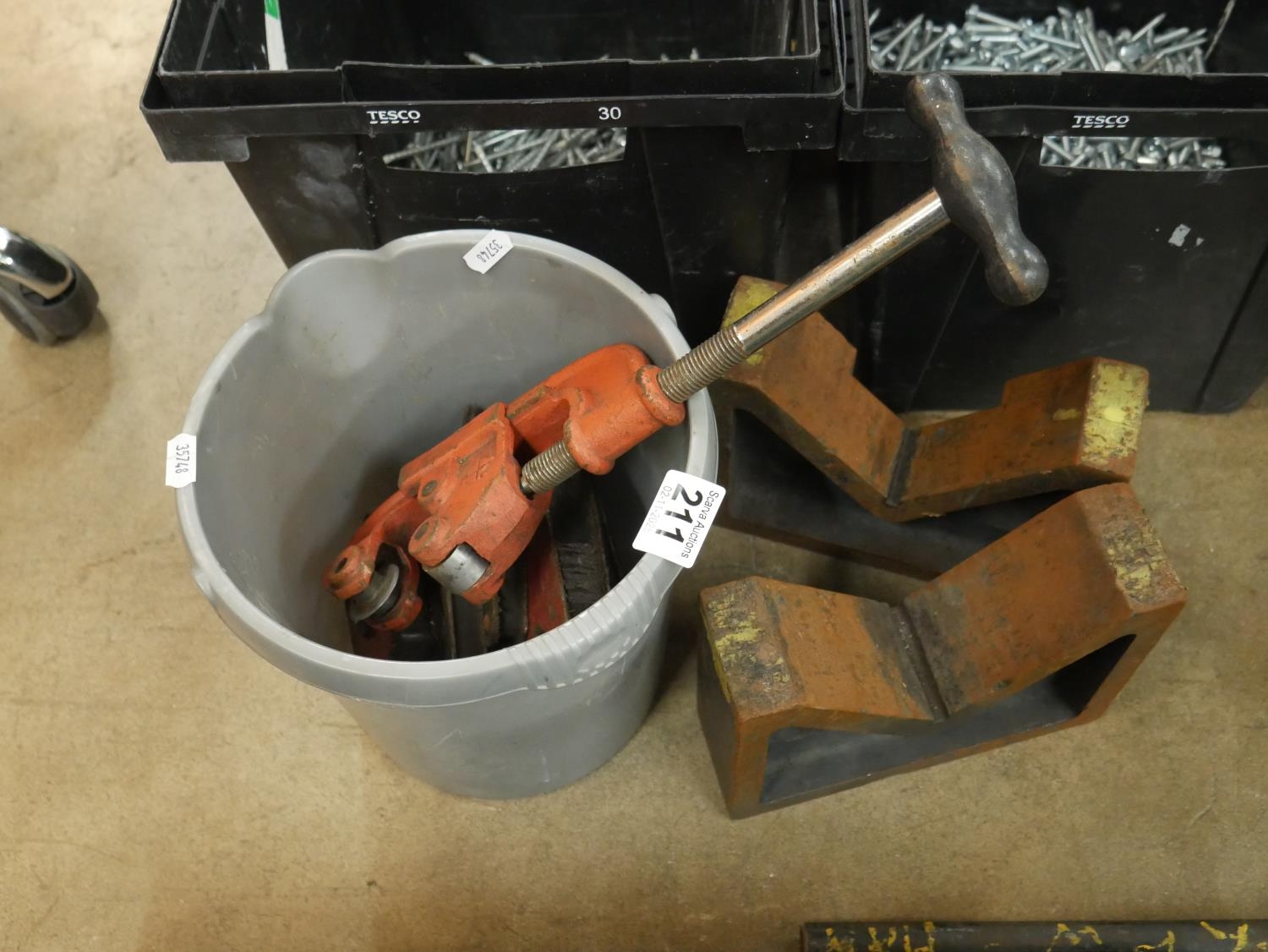 ENGINEERING V BLOCKS PLUS PIPE CUTTER ETC