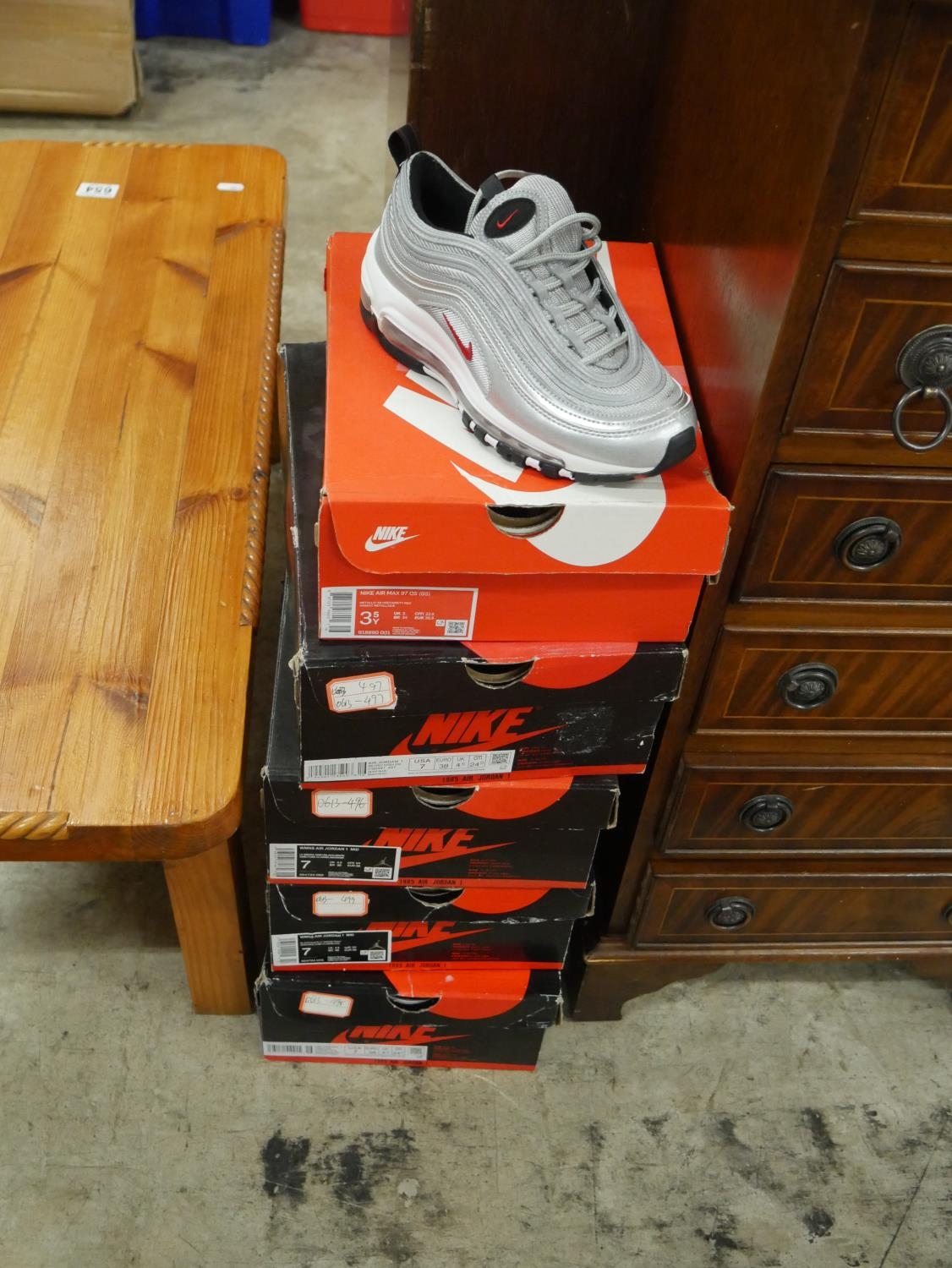 5 NEW PAIRS OF NIKE TRAINERS