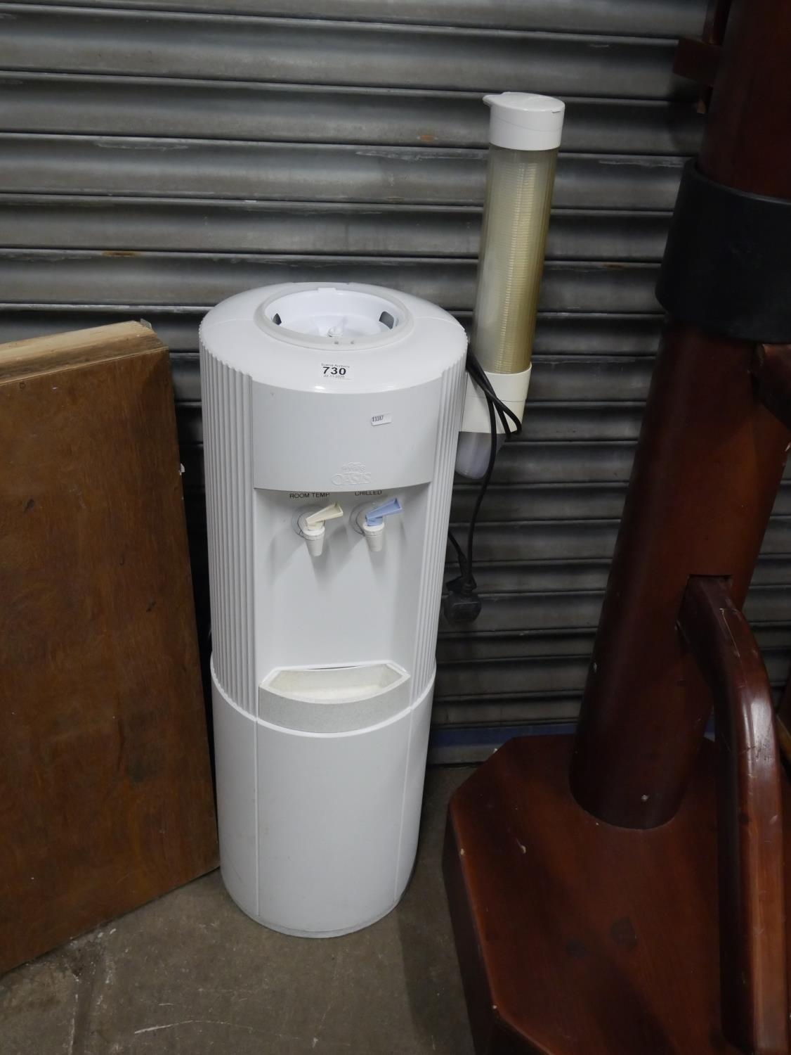 WATER DISPENSER