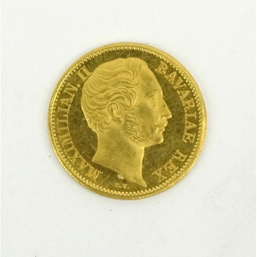 272 - Maximillian II gold coin, 2.1cm diameter