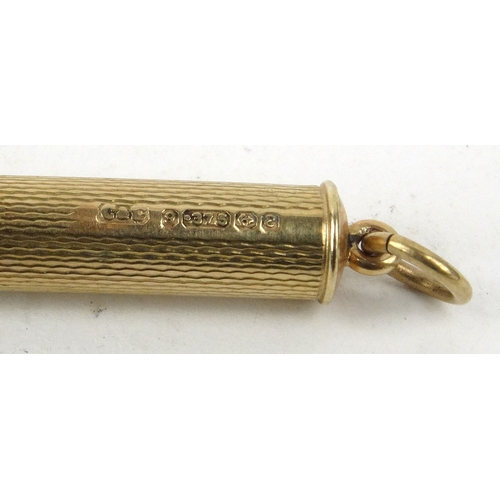 130 - 9ct gold retractable cigar pricker, 7cm when extended