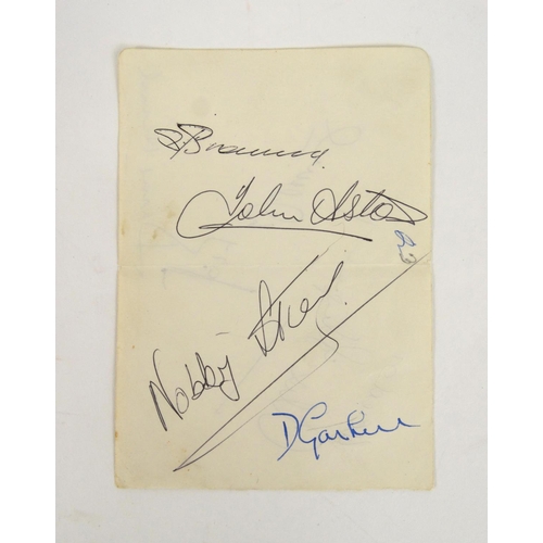 233 - Manchester United autographs from the 1968 European Cup winning football team including George Best,... 