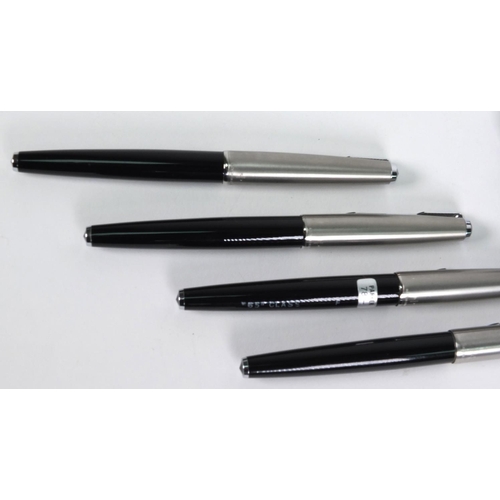 89 - Selection of Parker fountain pens, the largest 13.5cm long