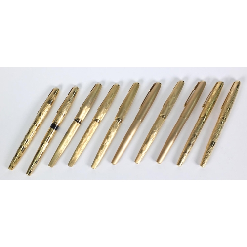 82 - Ten gold plated Parker fountain pens, each 13cm long