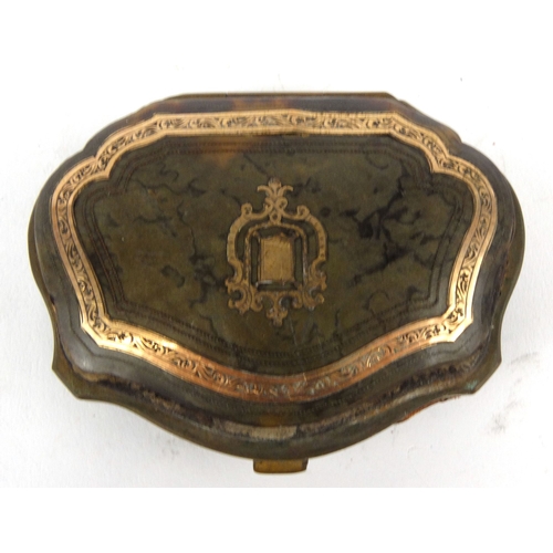 192 - Victorian tortoiseshell gold metal piquéware lady's purse, 7cm diameter