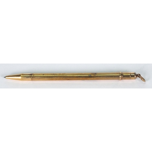 102 - 9ct gold propelling pencil, 9cm long