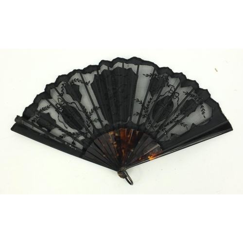 163 - Selection of fans including a mother of pearl example, some in boxes, the largest 40cm long