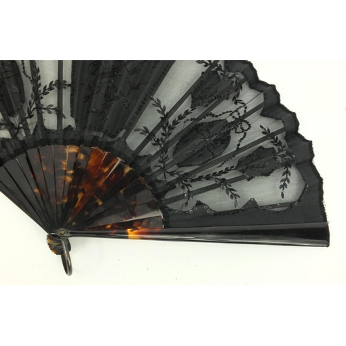 163 - Selection of fans including a mother of pearl example, some in boxes, the largest 40cm long