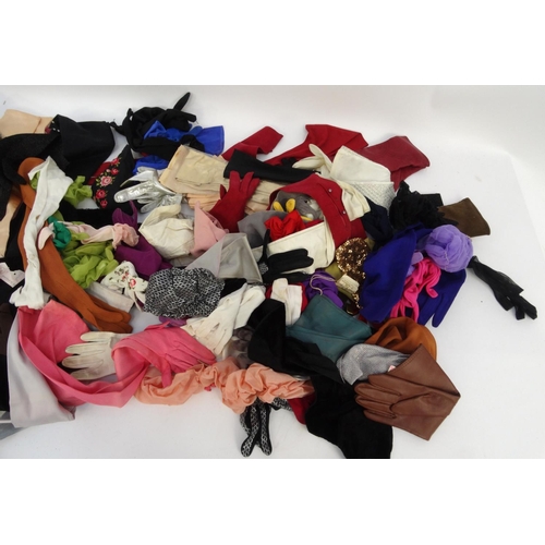 526 - Large collection of vintage lady's gloves in pairs