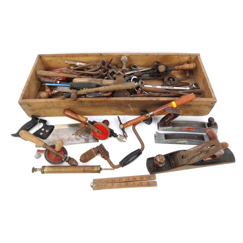 498 - Box of vintage and later tools including Stanley wood plane, hand drills, etc