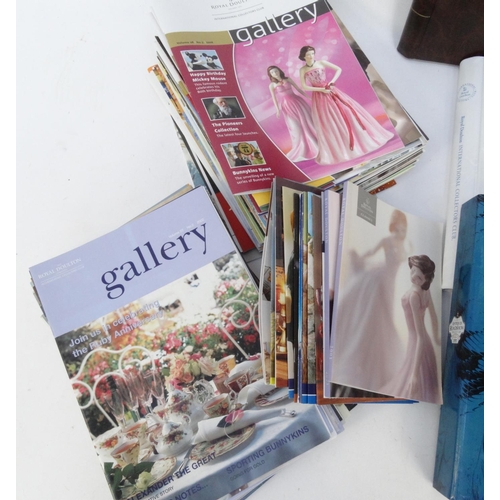 500 - Large collection of Royal Doulton Gallery Collectors' Club magazines