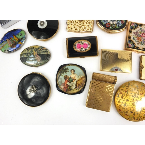 206 - Large selection of lady's compacts including Art Deco cigarette cased example, the largest 10cm diam... 