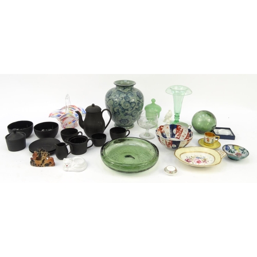 483 - Box of assorted china and glassware including Wedgwood black basalt part tea service, Imari patterne... 