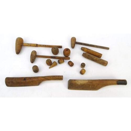 469 - Small selection of wooden tools