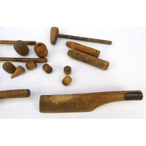 469 - Small selection of wooden tools