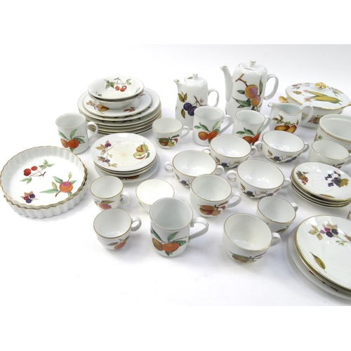 505 - Large selection of Royal Worcester Evesham patterned dinner/teawares