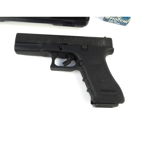 712 - Webley & Scott 8mm blank firing pistol