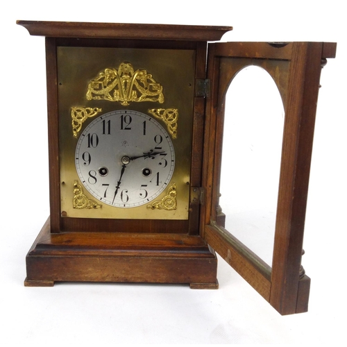 541 - Oak cased mantel clock with Junghans dial, 32cm high