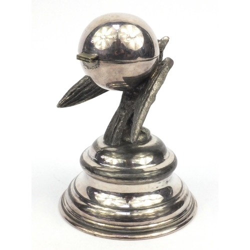 67 - Novelty silver plated desk inkwell of an eagle, 21cm high