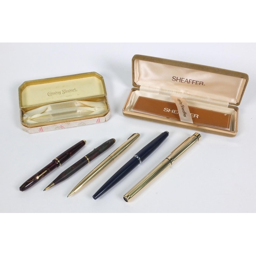 91 - Boxed Conway Stewart Dinky pen and propelling pencil, together with a boxed Sheaffer fountain pen, P... 